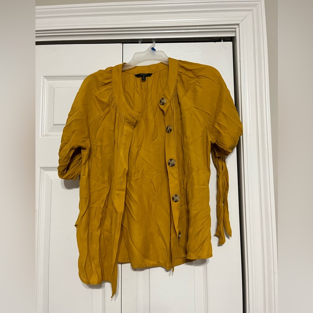 Tresics Shirt Size Small Petite - Picture 2 of 4